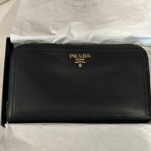 Prada Wallet- Made in Italy